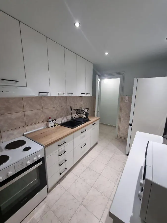 Estrella Room Θεσσαλονίκη 0*,
